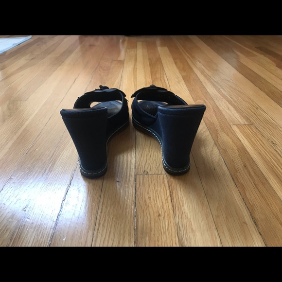 Chanel women’s shoes - Picture 3 of 6